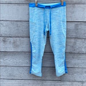 Lululemon cropped light blue leggings